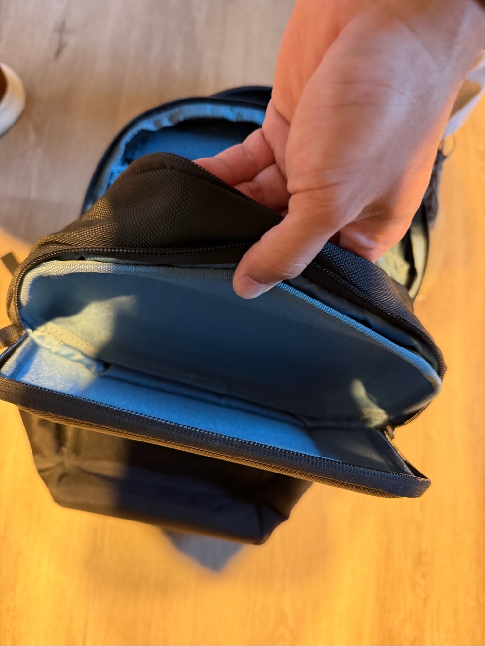 Thule Accent Backpack - 23L - Picture 4 of 5